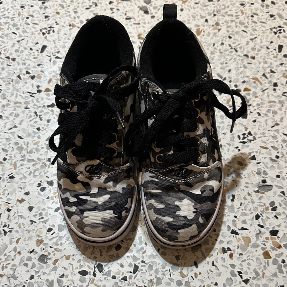 Heelys Black and Gray Camouflage Sneakers